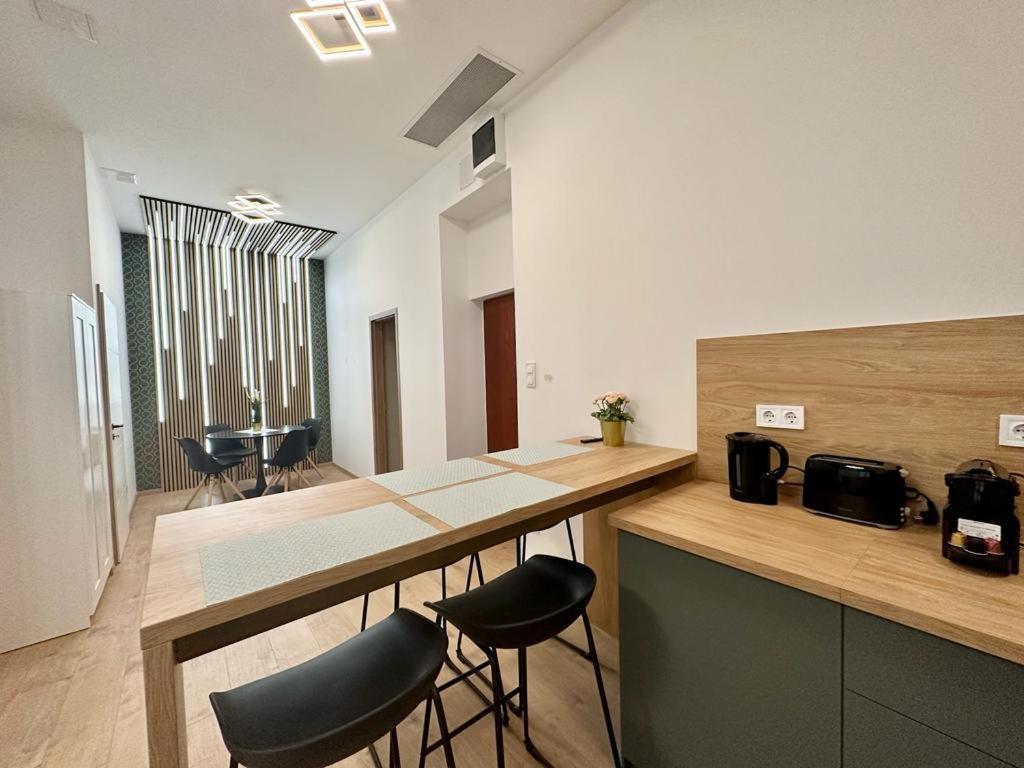 Apartment At Gozsdu Courtyard #Partyzone #Downtown #Freeparking บูดาเปสต์ ภายนอก รูปภาพ